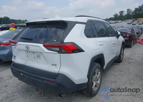 2021 Toyota Rav4 Xle z USA, uszkodzony, nr VIN 2T3W1RFV9MW151029